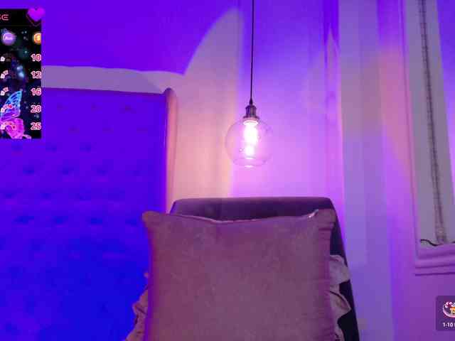 ThaliiaDuran webcam