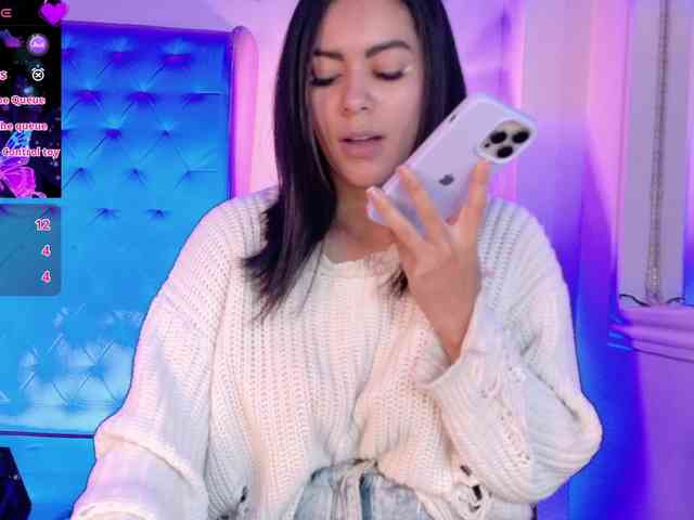 ThaliiaDuran webcam