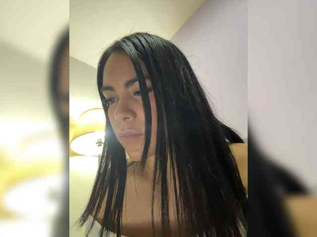 ThaliiaDuran webcam