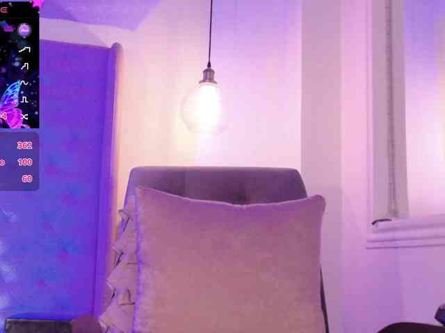 ThaliiaDuran webcam
