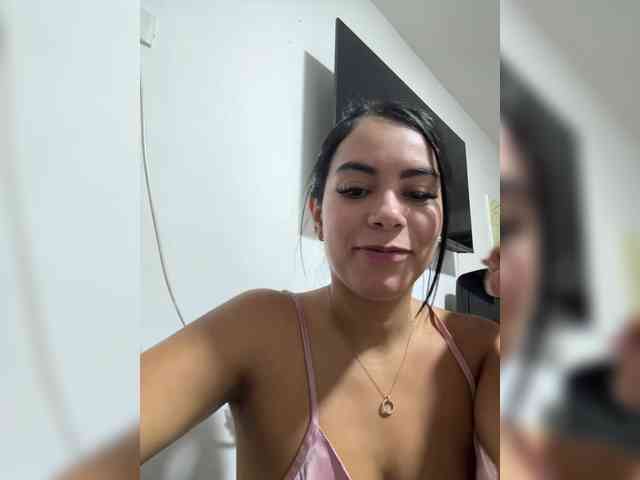 ThaliiaDuran webcam