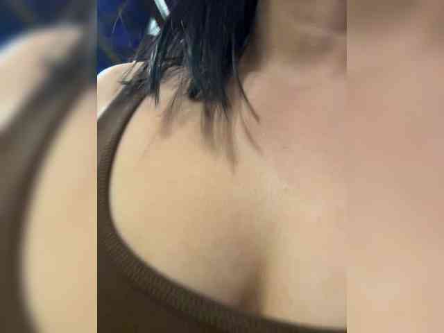 ThaliiaDuran webcam