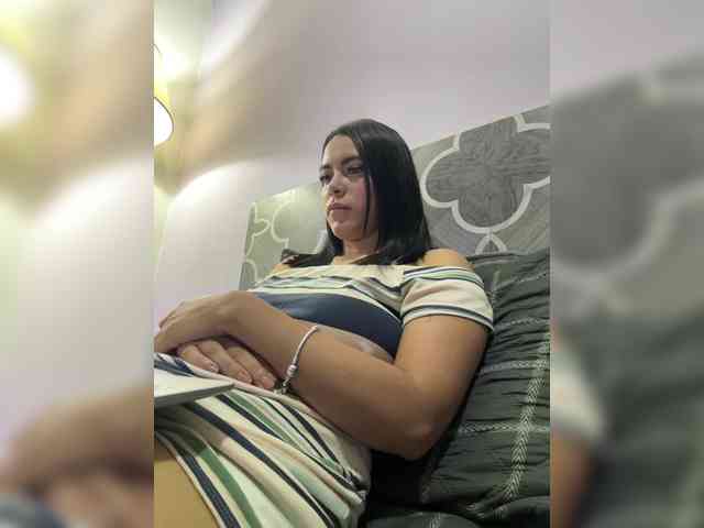 ThaliiaDuran webcam