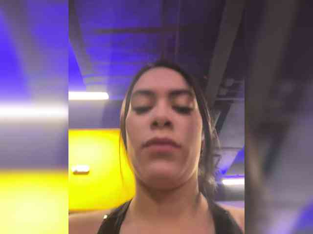 ThaliiaDuran webcam