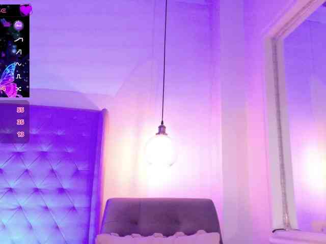 ThaliiaDuran webcam