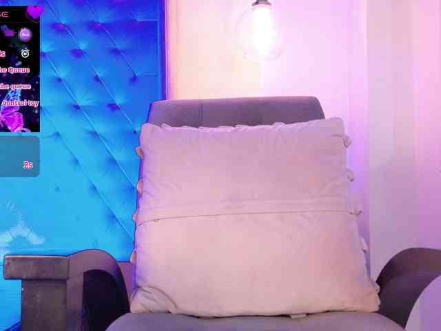 ThaliiaDuran webcam
