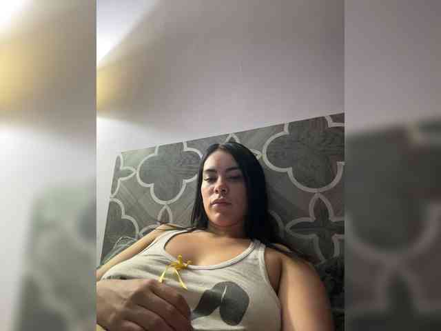 ThaliiaDuran webcam