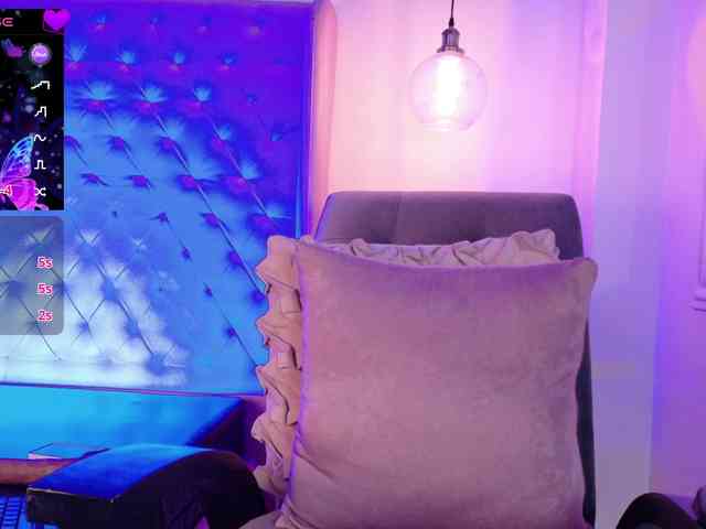 ThaliiaDuran webcam