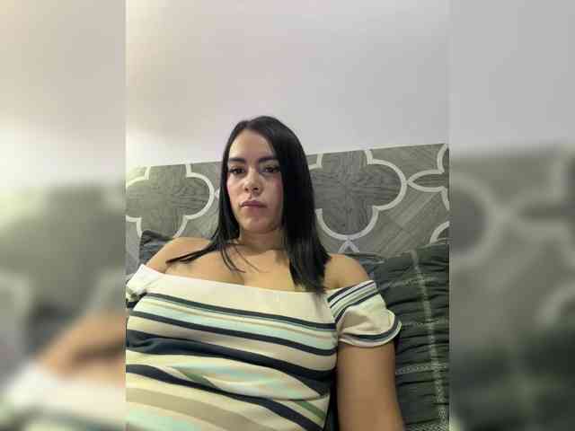 ThaliiaDuran webcam