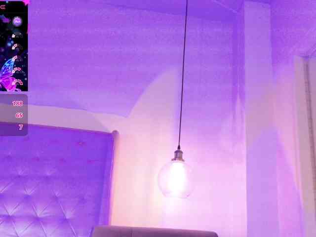 ThaliiaDuran webcam