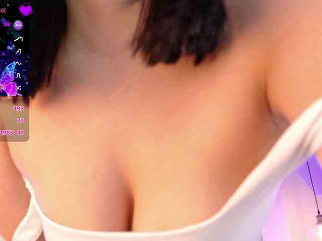 ThaliiaDuran webcam