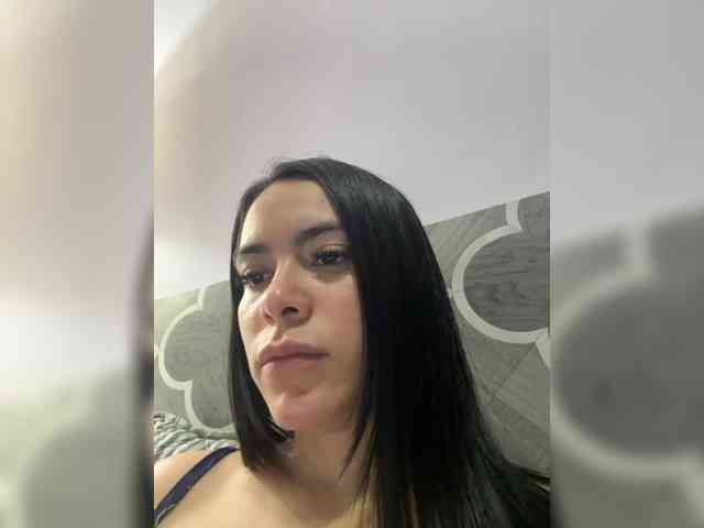 ThaliiaDuran webcam