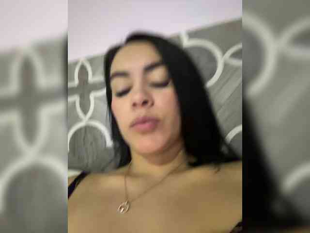 ThaliiaDuran webcam