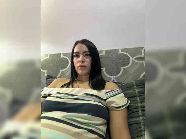 ThaliiaDuran webcam