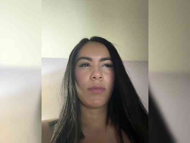 ThaliiaDuran webcam