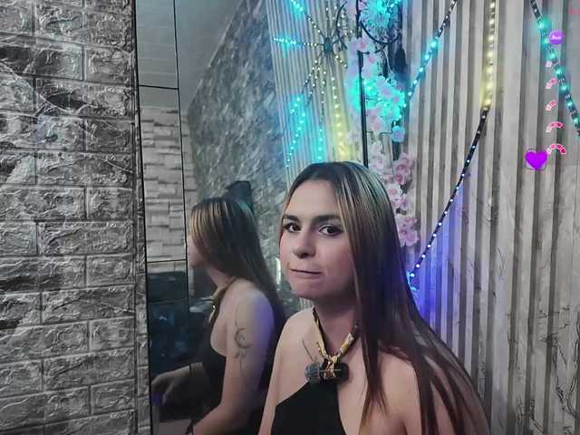 Rich-couple-69 live cam on BongaCams