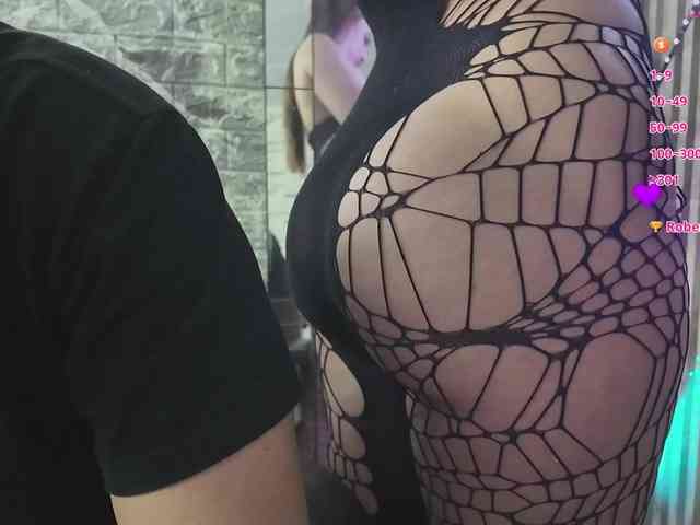 Hot-Couple-69 webcam