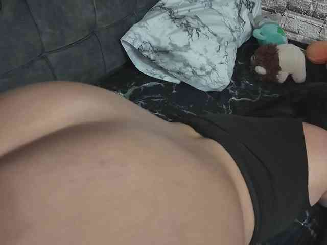 Rich-couple-69 webcam