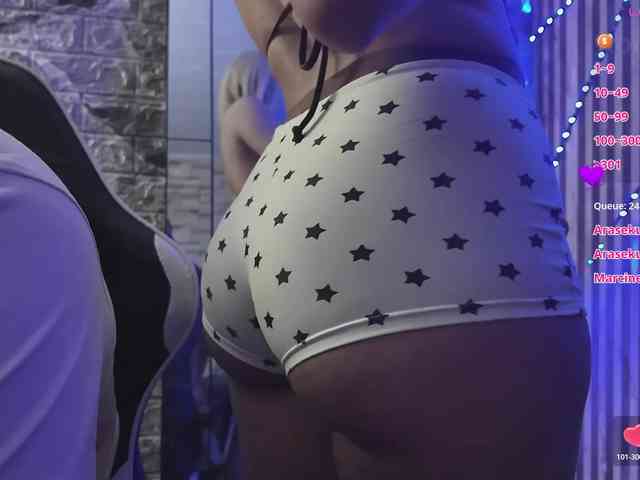 Rich-couple-69