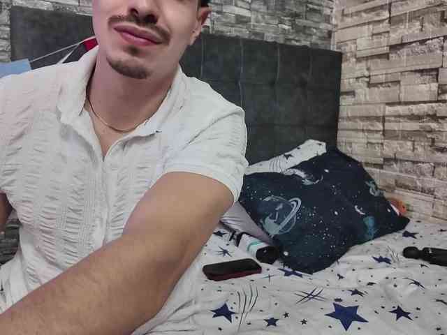 Rich-couple-69 Sex Cam Show