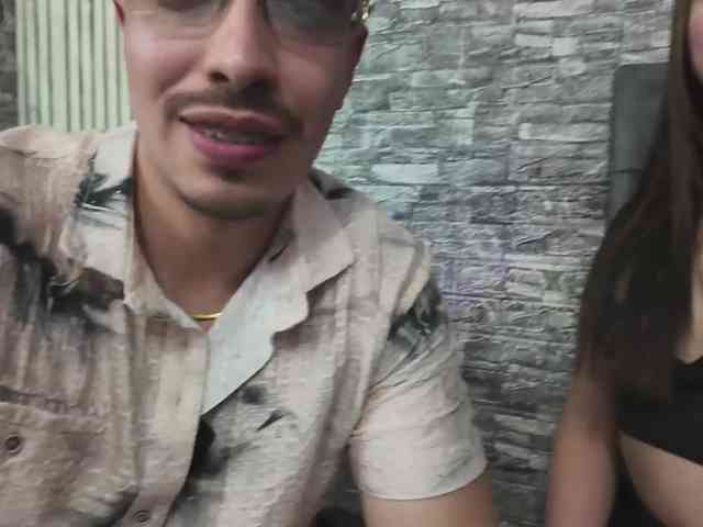 Rich-couple-69 webcam