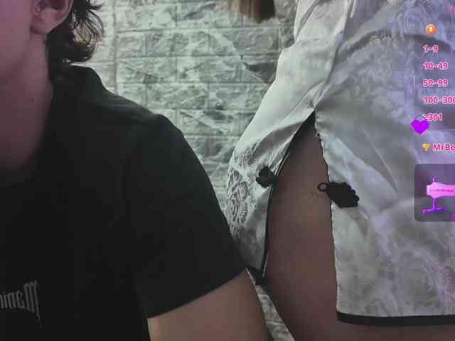 Hot-Couple-69 webcam