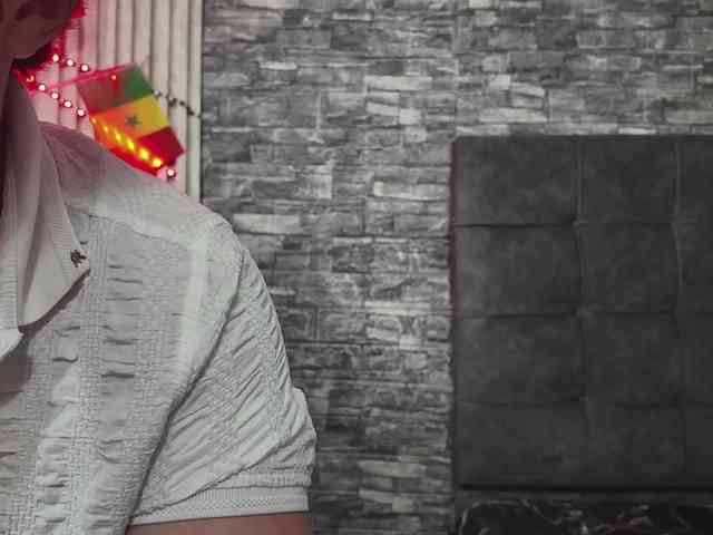 Rich-couple-69 webcam