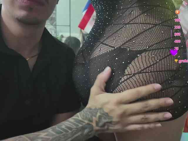 Hot-Couple-69 webcam