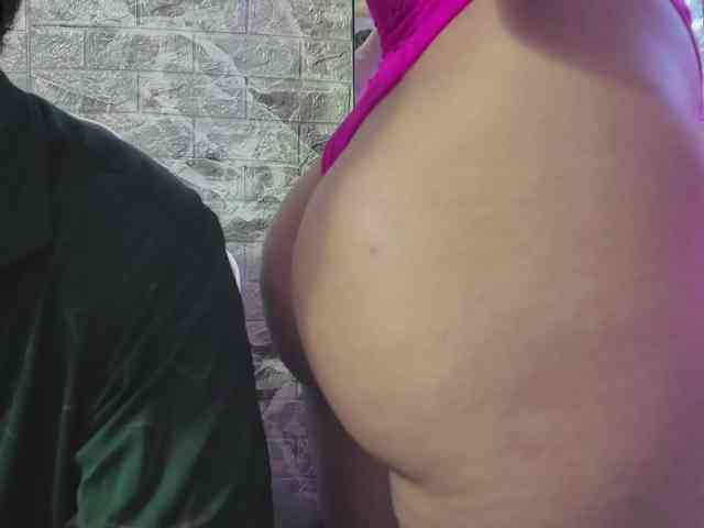 Rich-couple-69 webcam