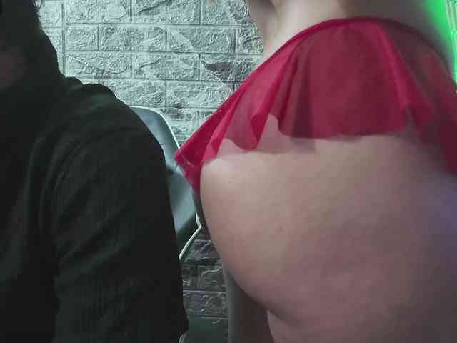 Hot-Couple-69 webcam