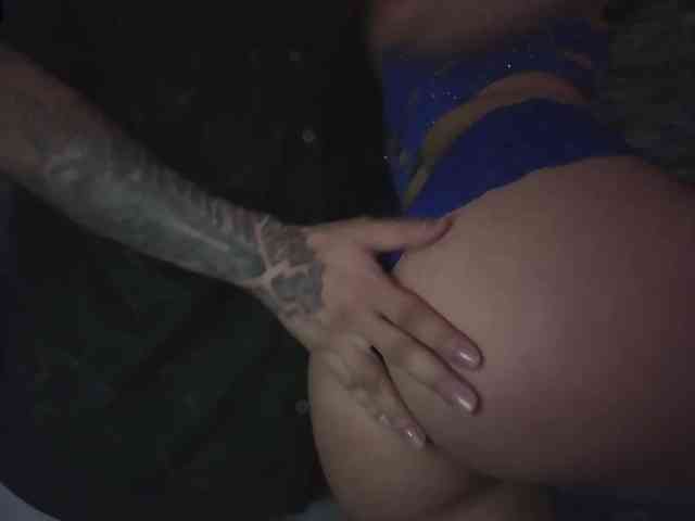 Rich-couple-69 webcam