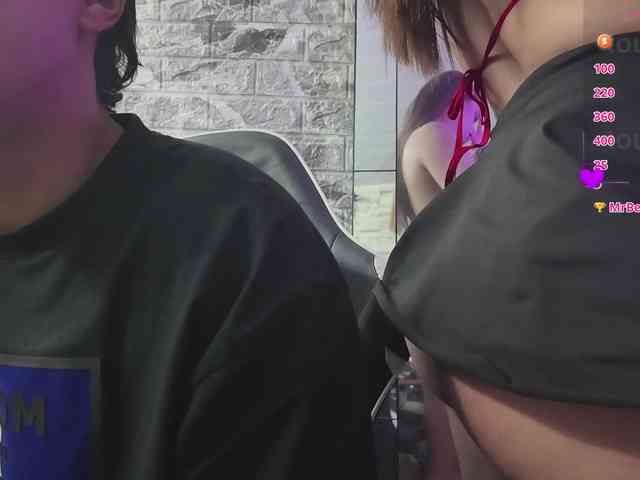 Hot-Couple-69 webcam