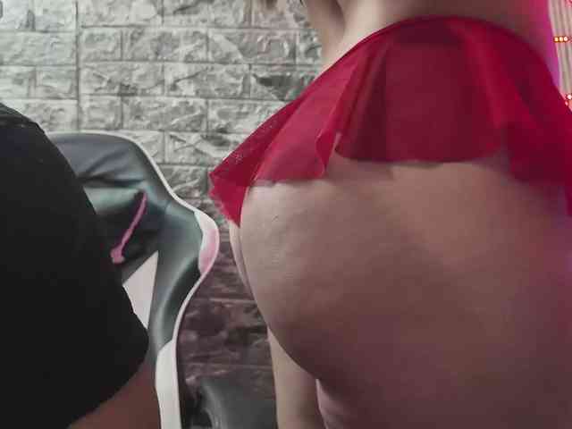 Hot-Couple-69 webcam