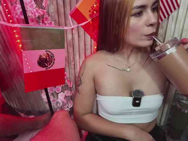 Rich-couple-69 webcam