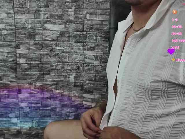 Rich-couple-69 webcam