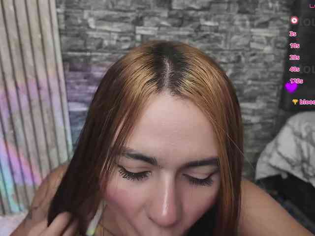 Rich-couple-69 webcam