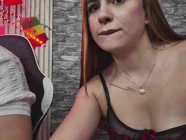 Rich-couple-69 webcam