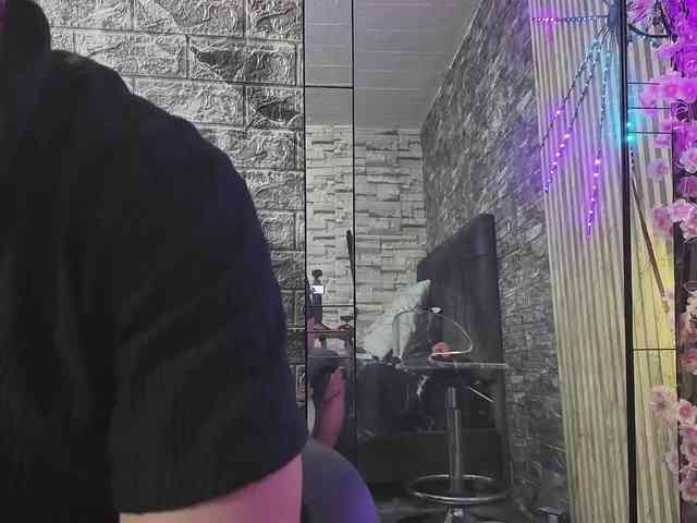Hot-Couple-69 webcam
