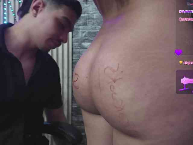 Rich-couple-69 webcam