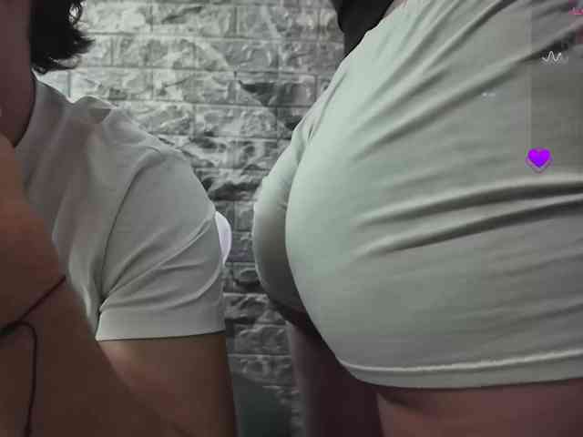Hot-Couple-69 webcam