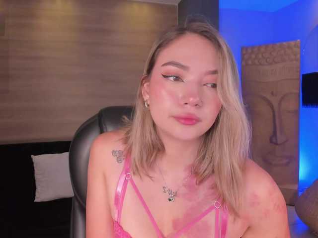 HaleyGreen live cam on BongaCams