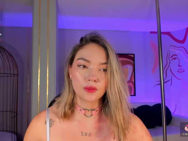 HaleyGreen live cam on BongaCams
