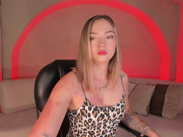 HaleyGreen live cam on BongaCams
