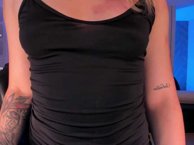 HaleyGreen live cam on BongaCams