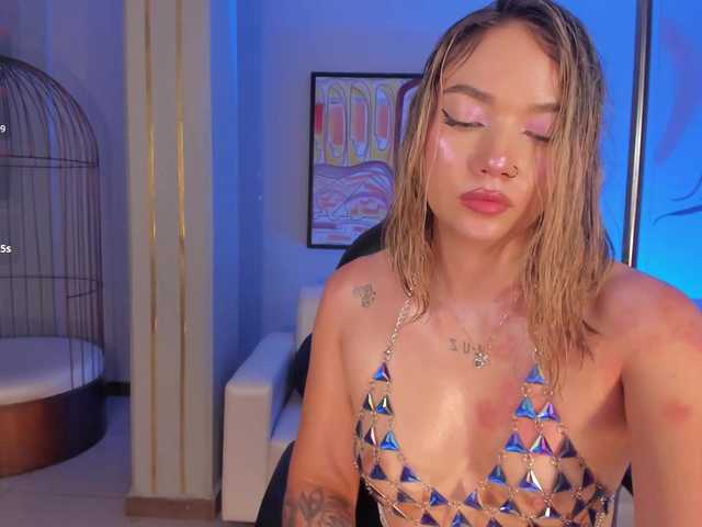 HaleyGreen live cam on BongaCams