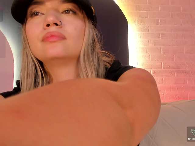 HaleyGreen live cam on BongaCams