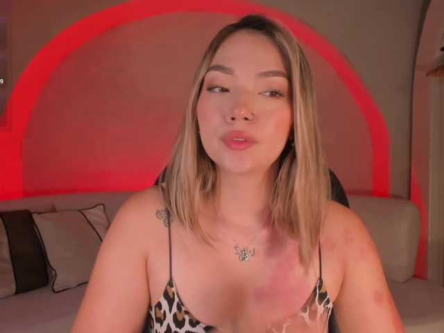 HaleyGreen live cam on BongaCams