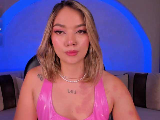 HaleyGreen live cam on BongaCams