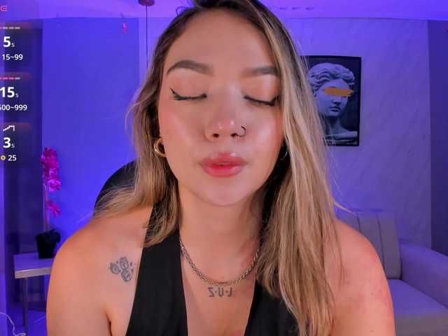 HaleyGreen live cam on BongaCams