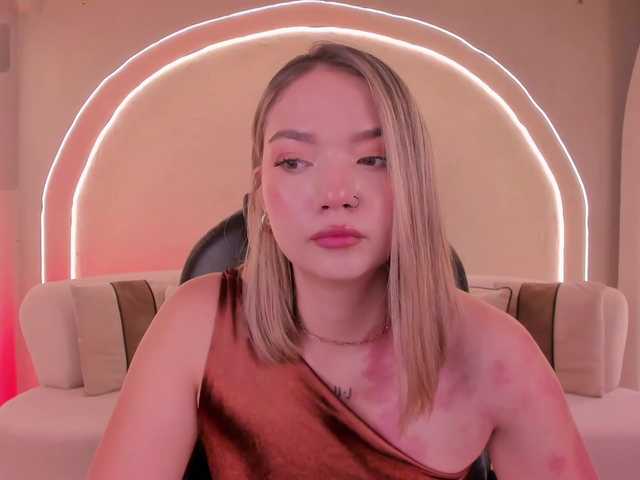 HaleyGreen live cam on BongaCams
